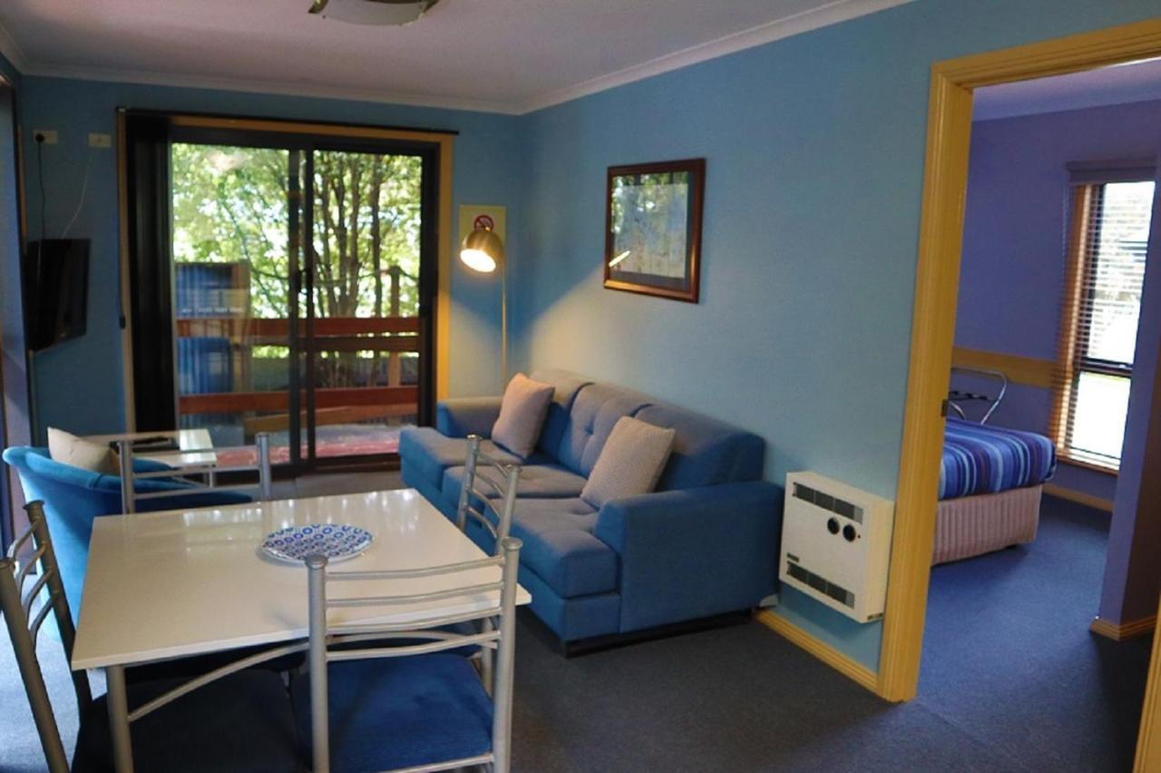 Strahan Bungalows Eksteriør billede